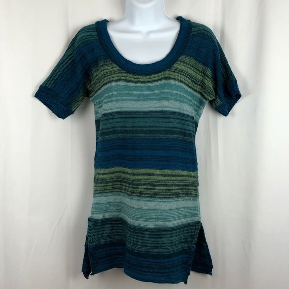 Derek Heart Tops - Derek Heart knit striped short sleeve shirt M